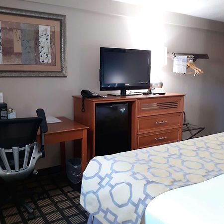 Baymont By Wyndham Rochester Mayo Clinic Area Экстерьер фото