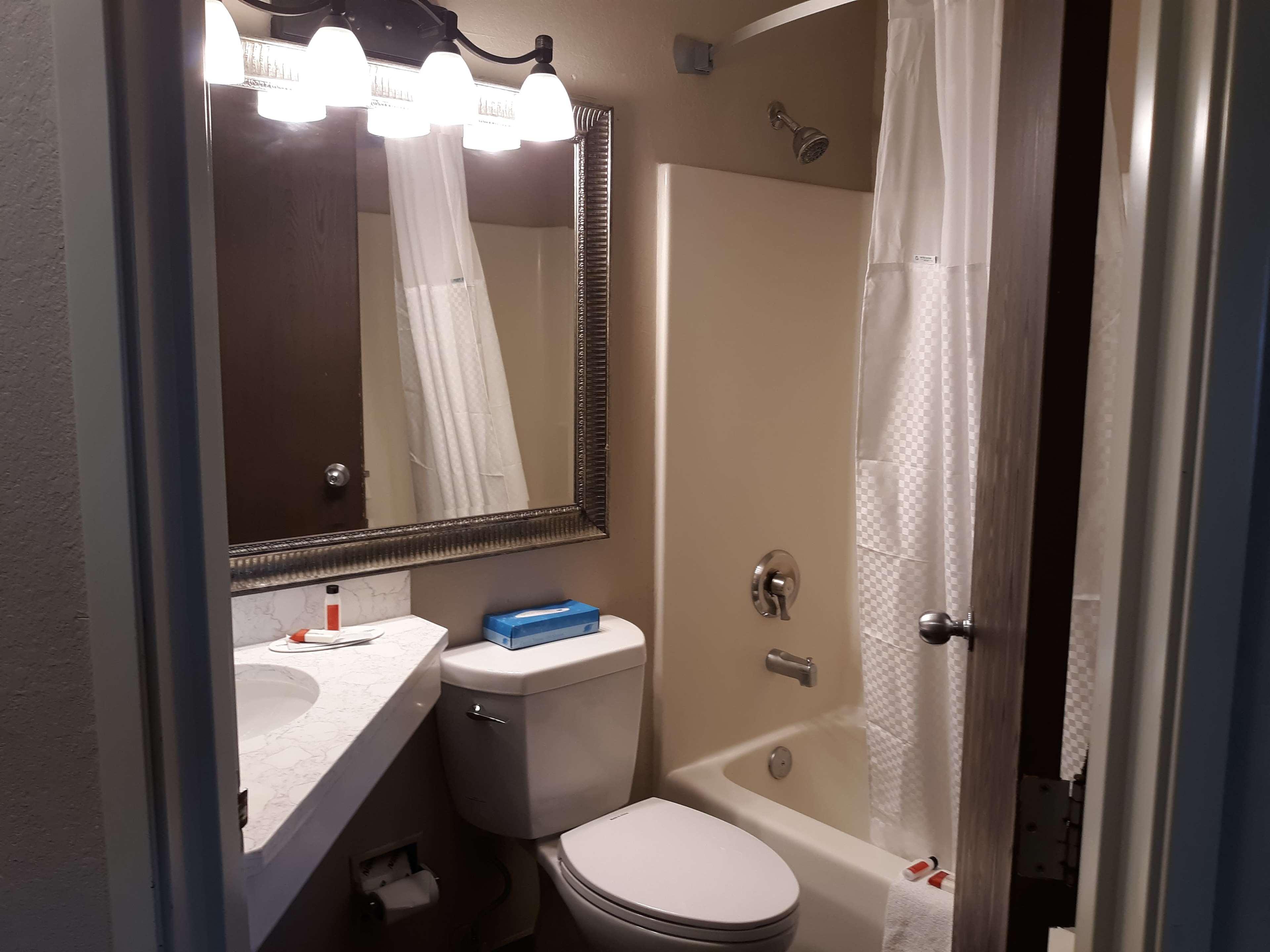 Baymont By Wyndham Rochester Mayo Clinic Area Экстерьер фото