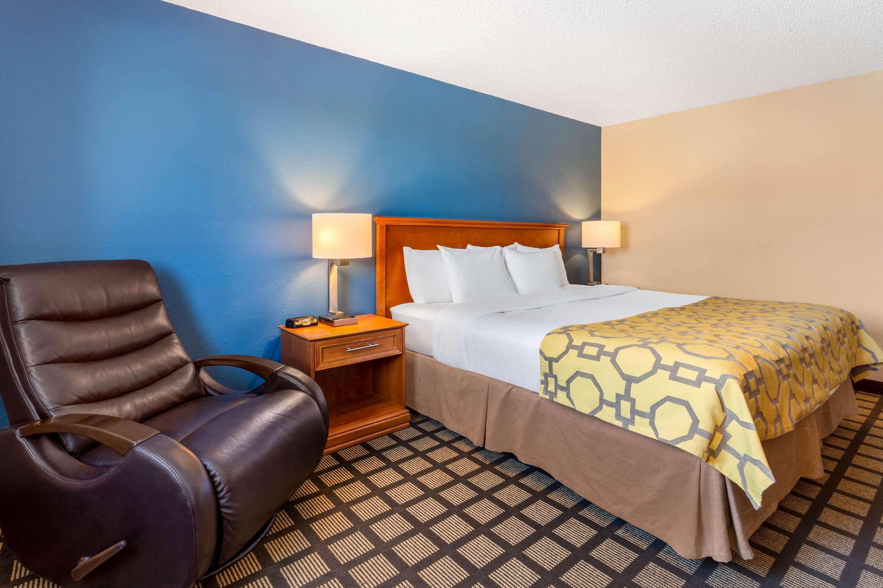 Baymont By Wyndham Rochester Mayo Clinic Area Экстерьер фото