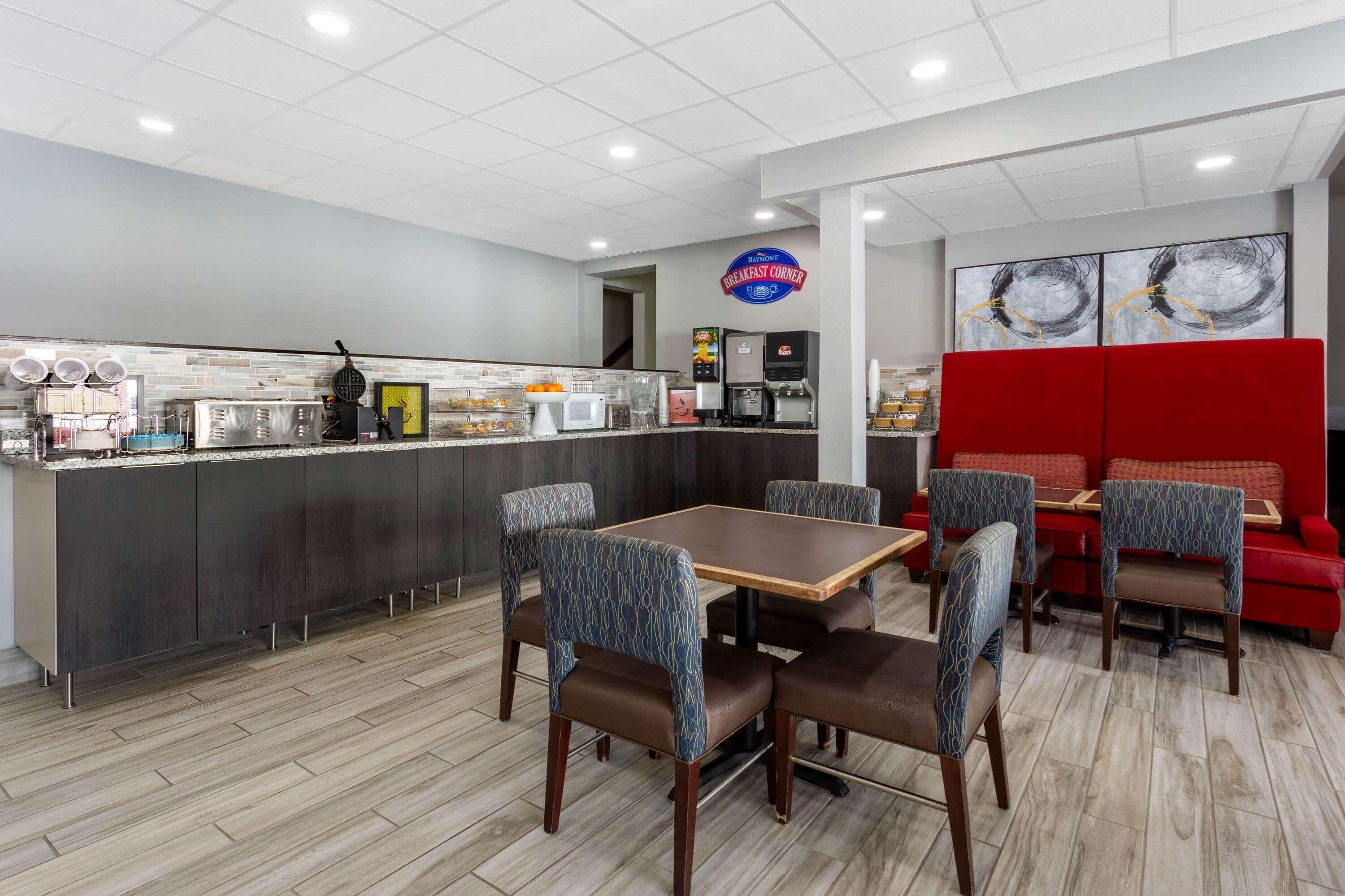Baymont By Wyndham Rochester Mayo Clinic Area Экстерьер фото
