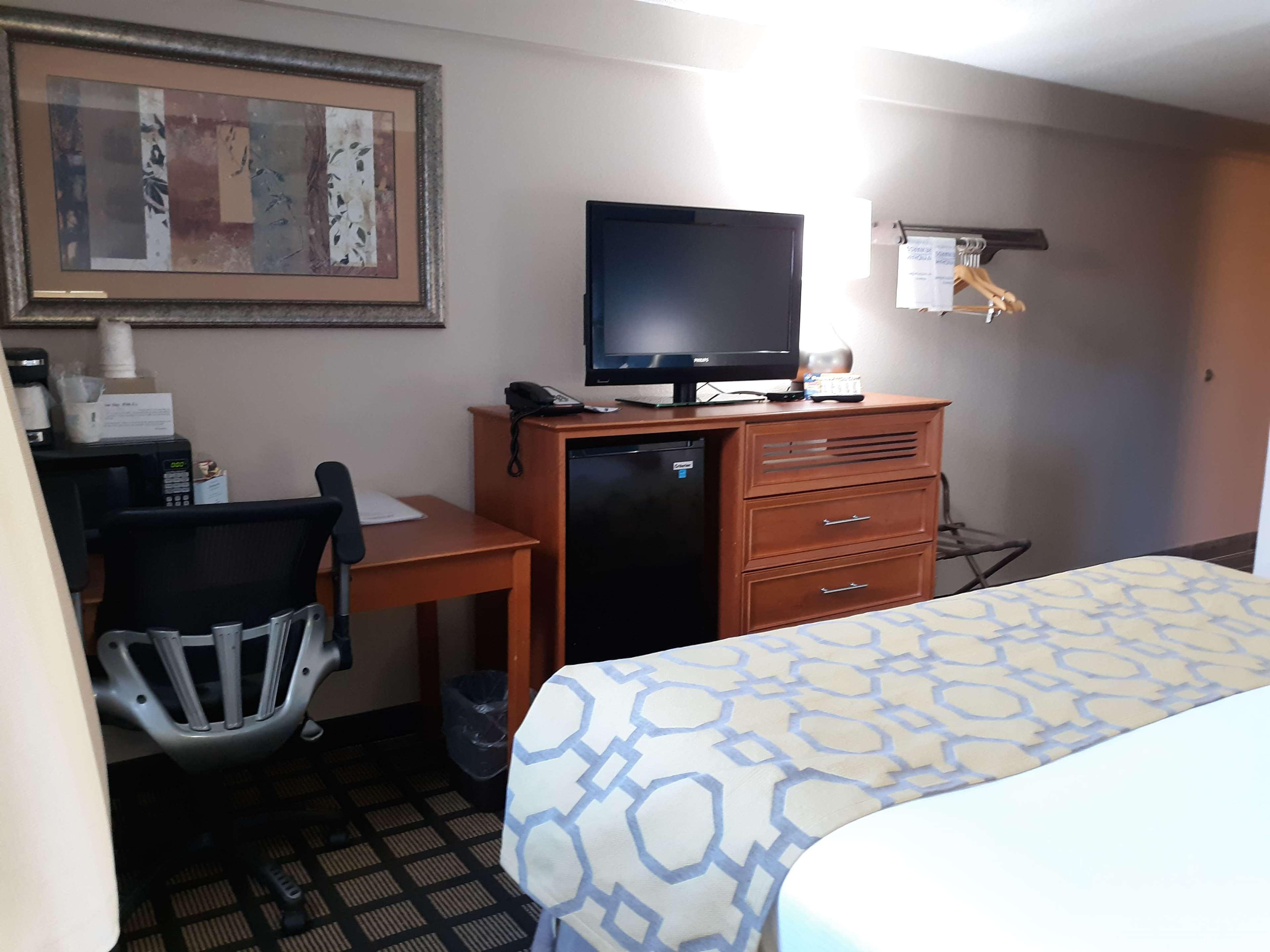 Baymont By Wyndham Rochester Mayo Clinic Area Экстерьер фото