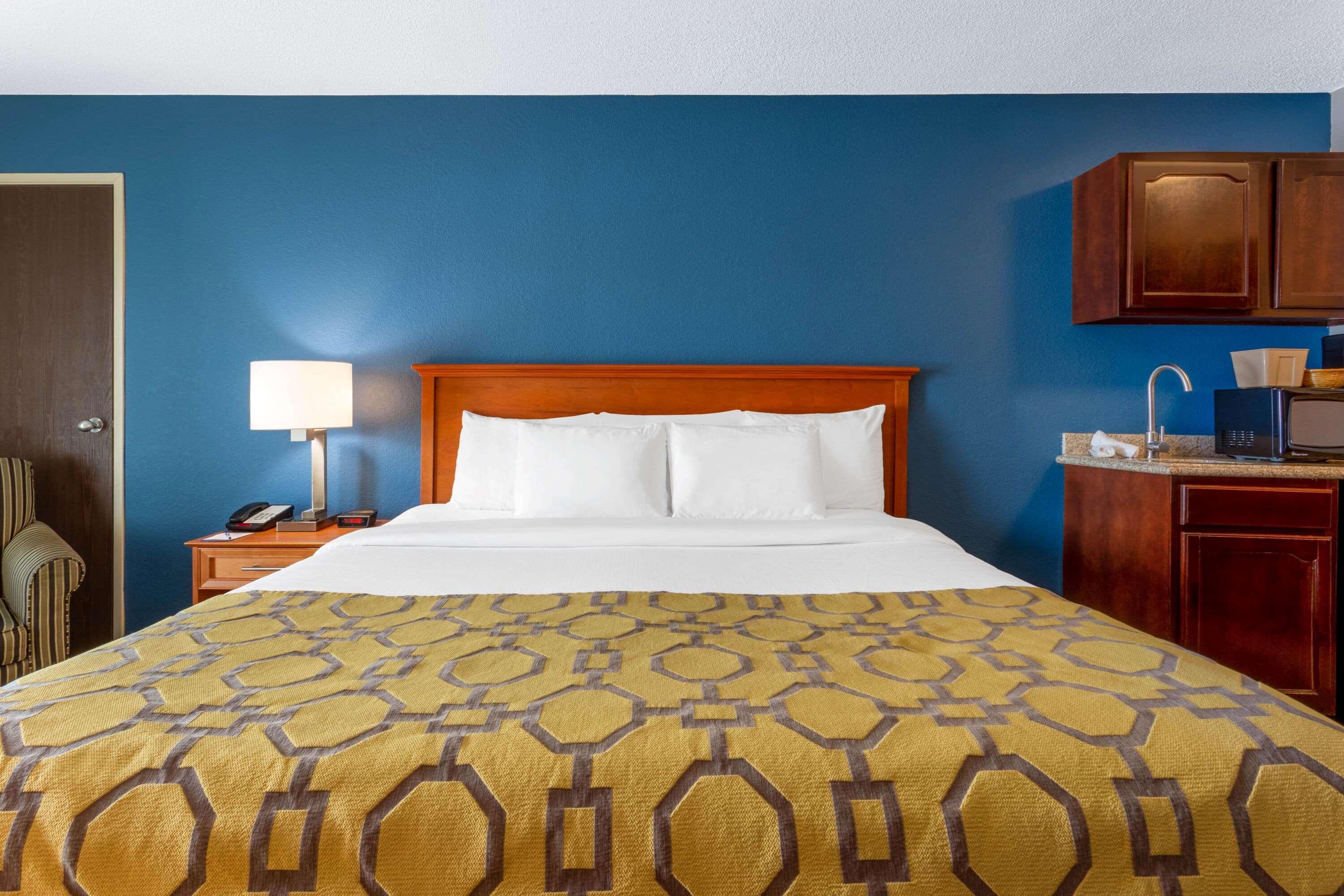 Baymont By Wyndham Rochester Mayo Clinic Area Экстерьер фото