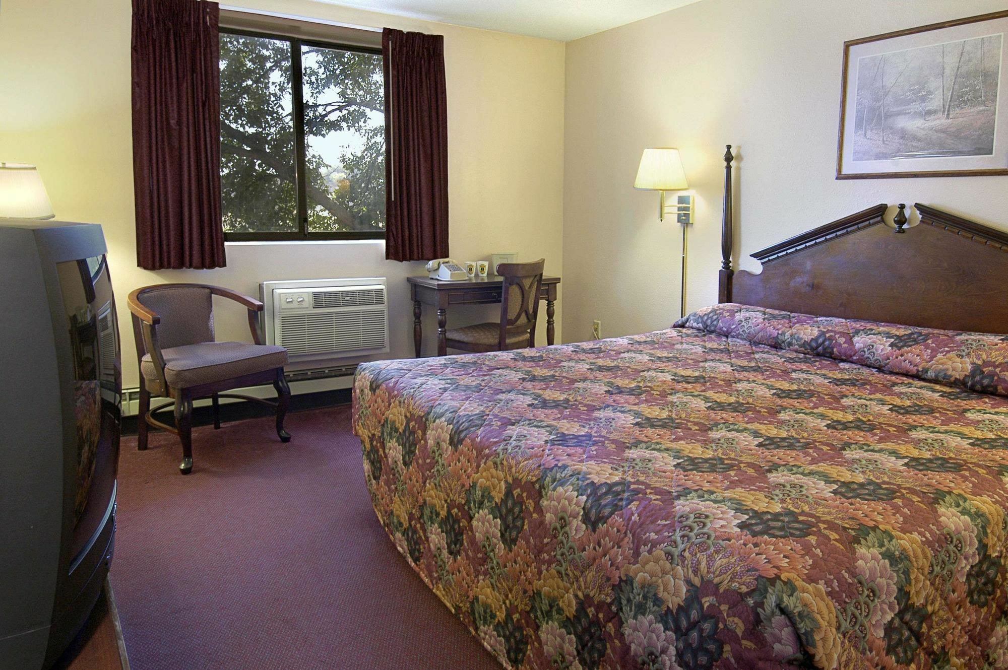 Baymont By Wyndham Rochester Mayo Clinic Area Экстерьер фото